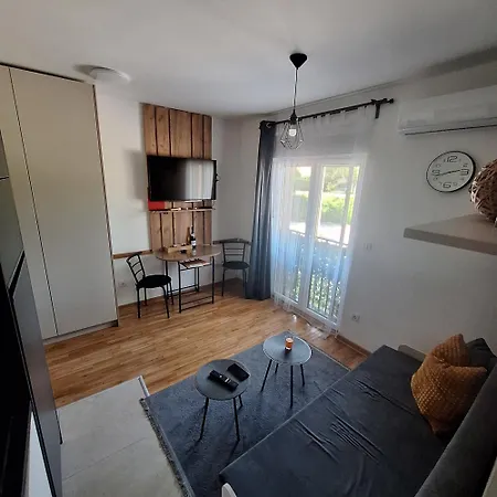 Studio-apartman ,,issa,, Apartment *